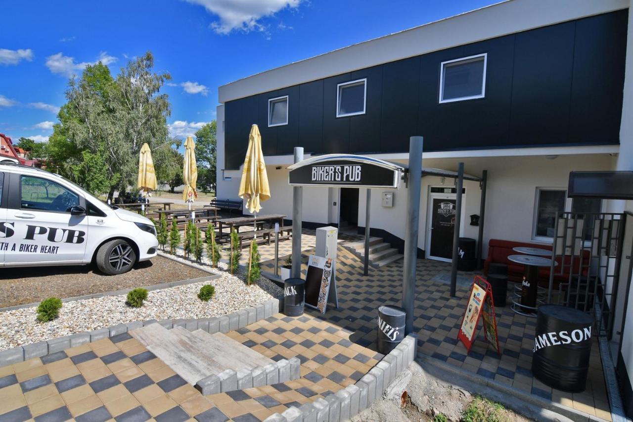 Penzion Biker'S Kaluža Exterior foto